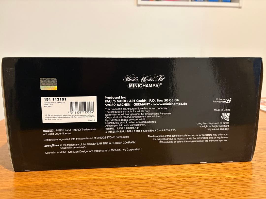 MINICHAMPS メルセデス・ベンツ SLS AMG 1:18
