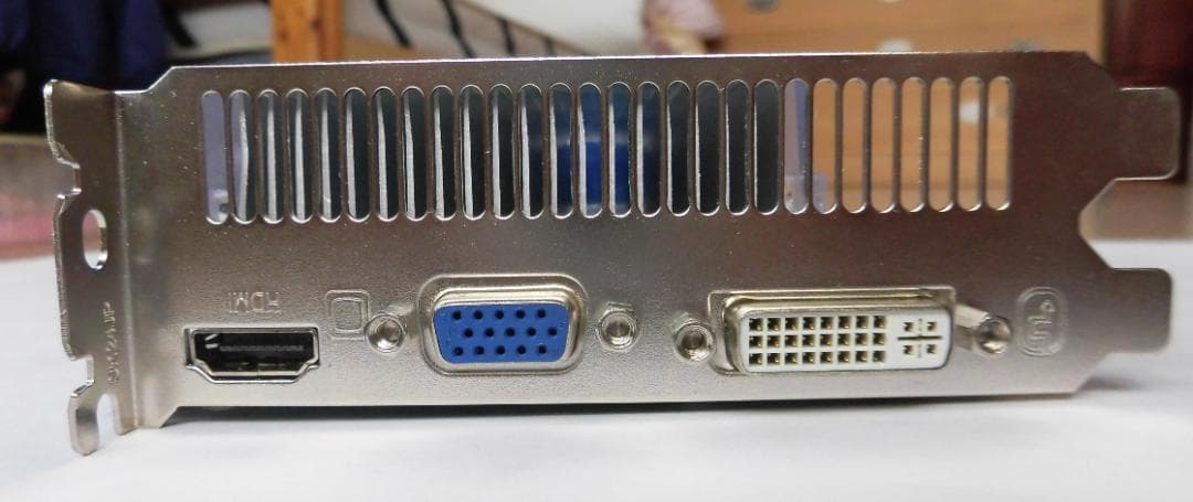 r*3様 グラフィックカード HIS HD 4670 (型番：H467QS1GH