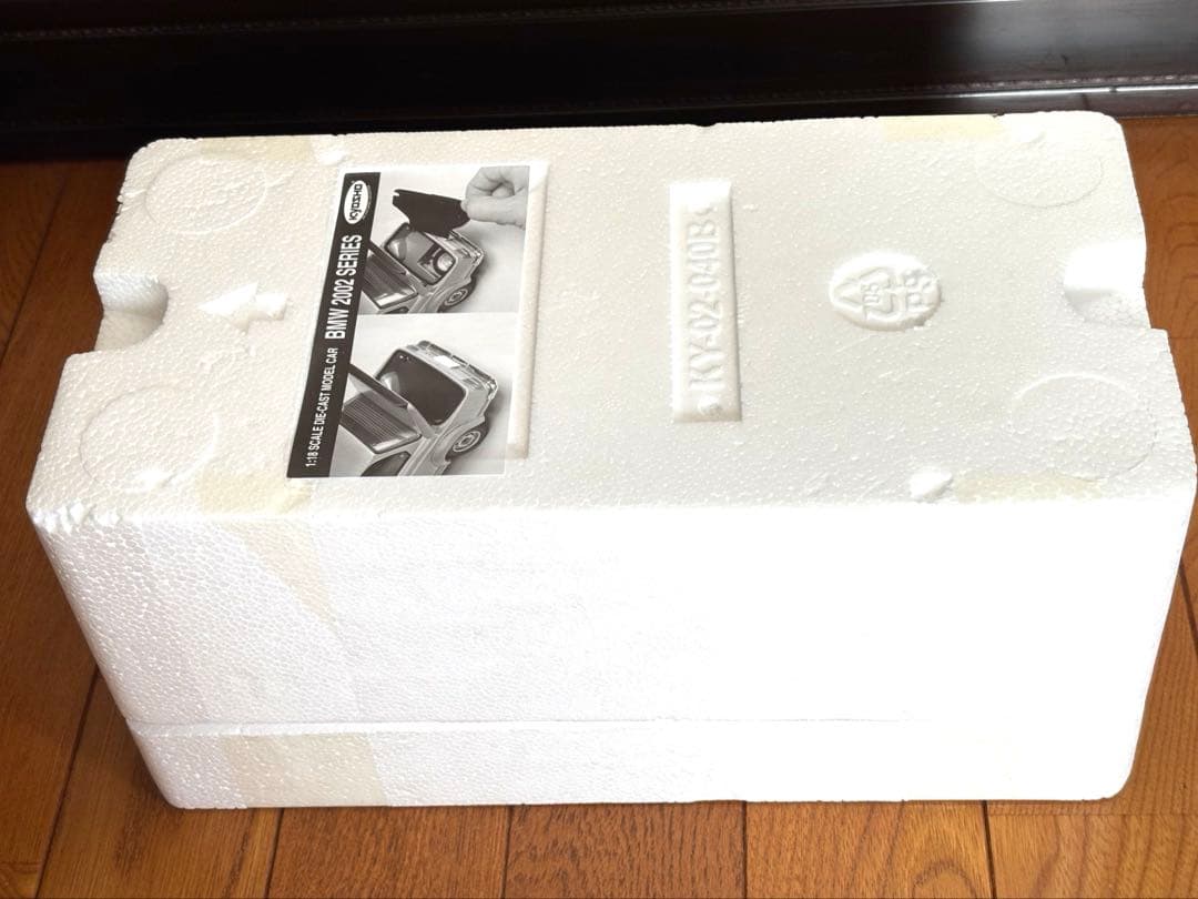 BMW 2002 turbo ミニカー1/18