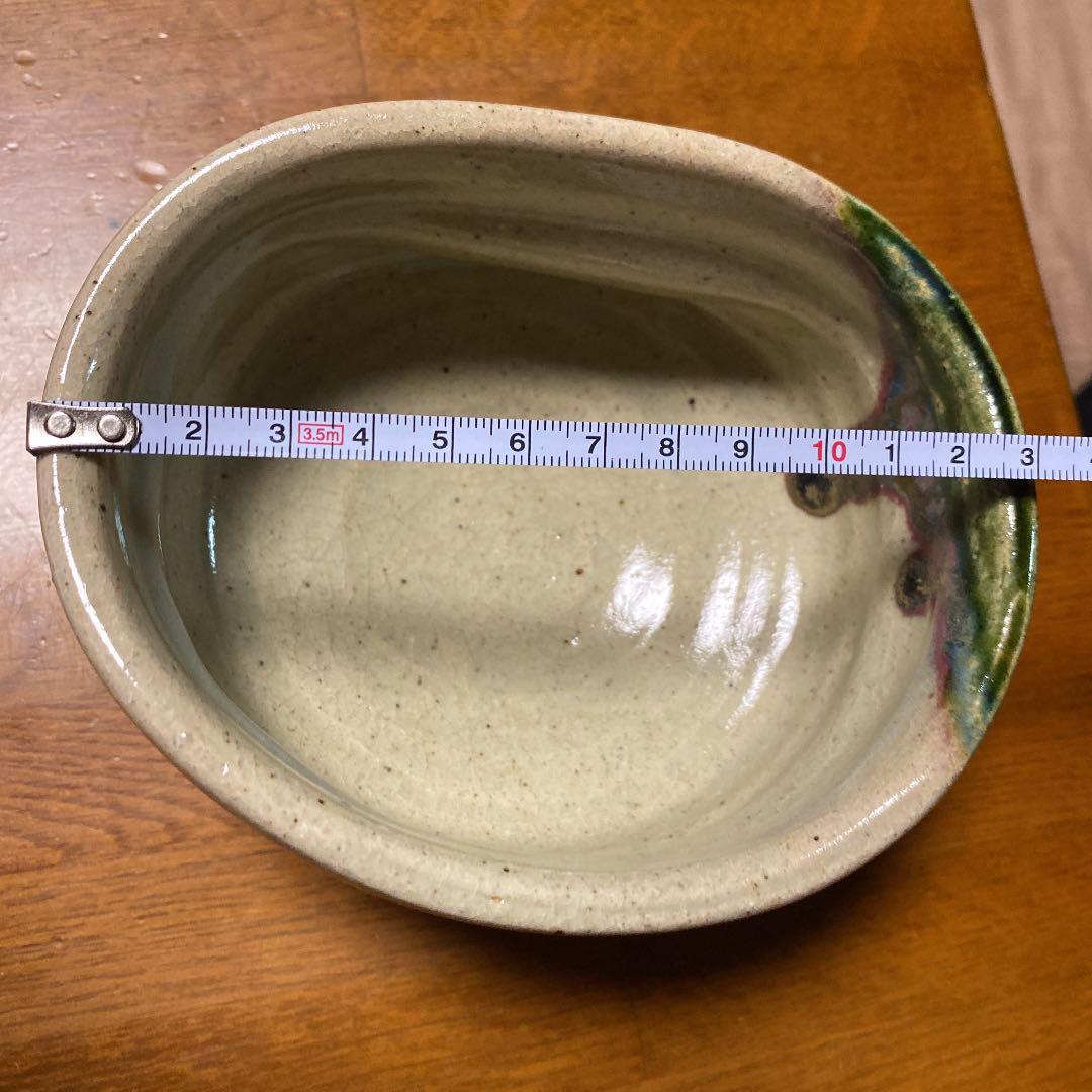 織部　沓形茶碗