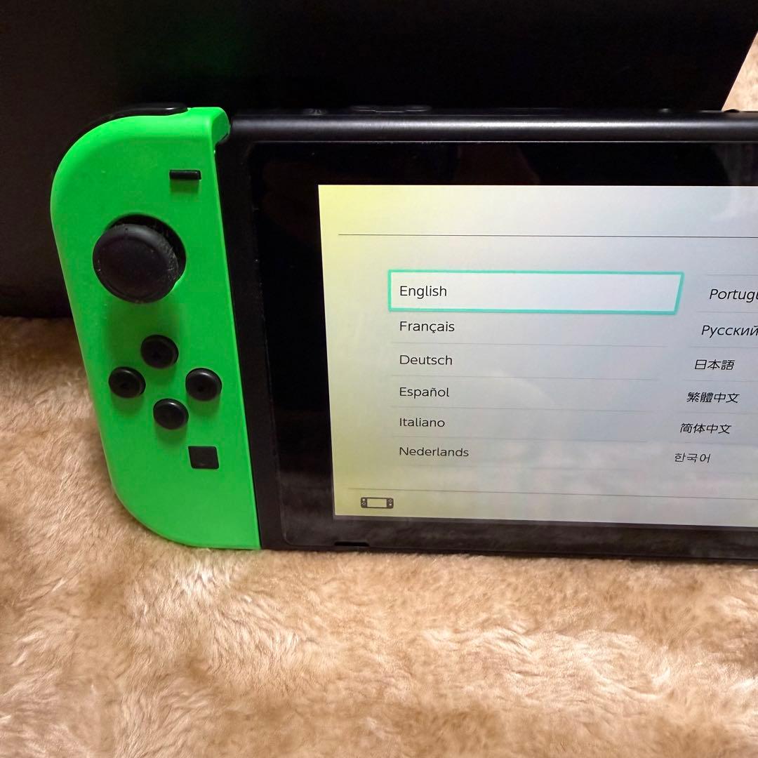 Nintendo Switch 本体 グリーンとピンクのジョイコン