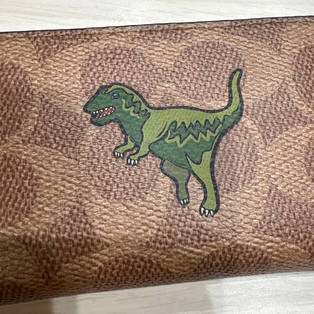 coachダイナソーシグネチャーケース