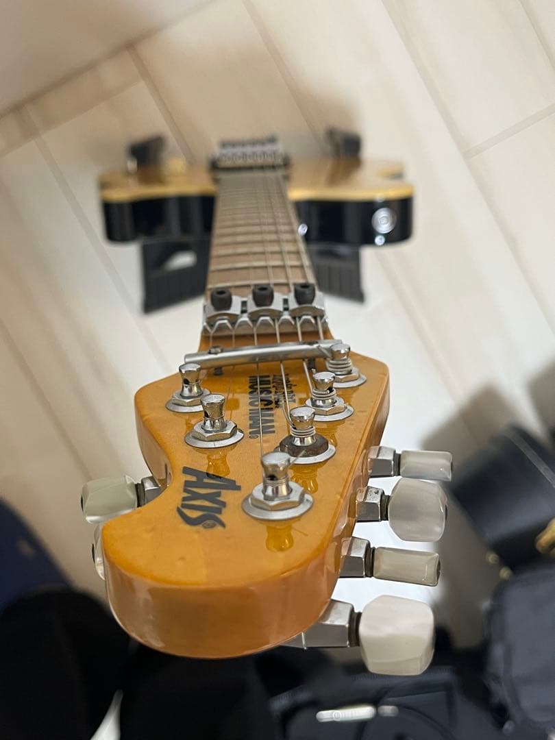 musicman axis （USA）gold w/trem Dチューナー