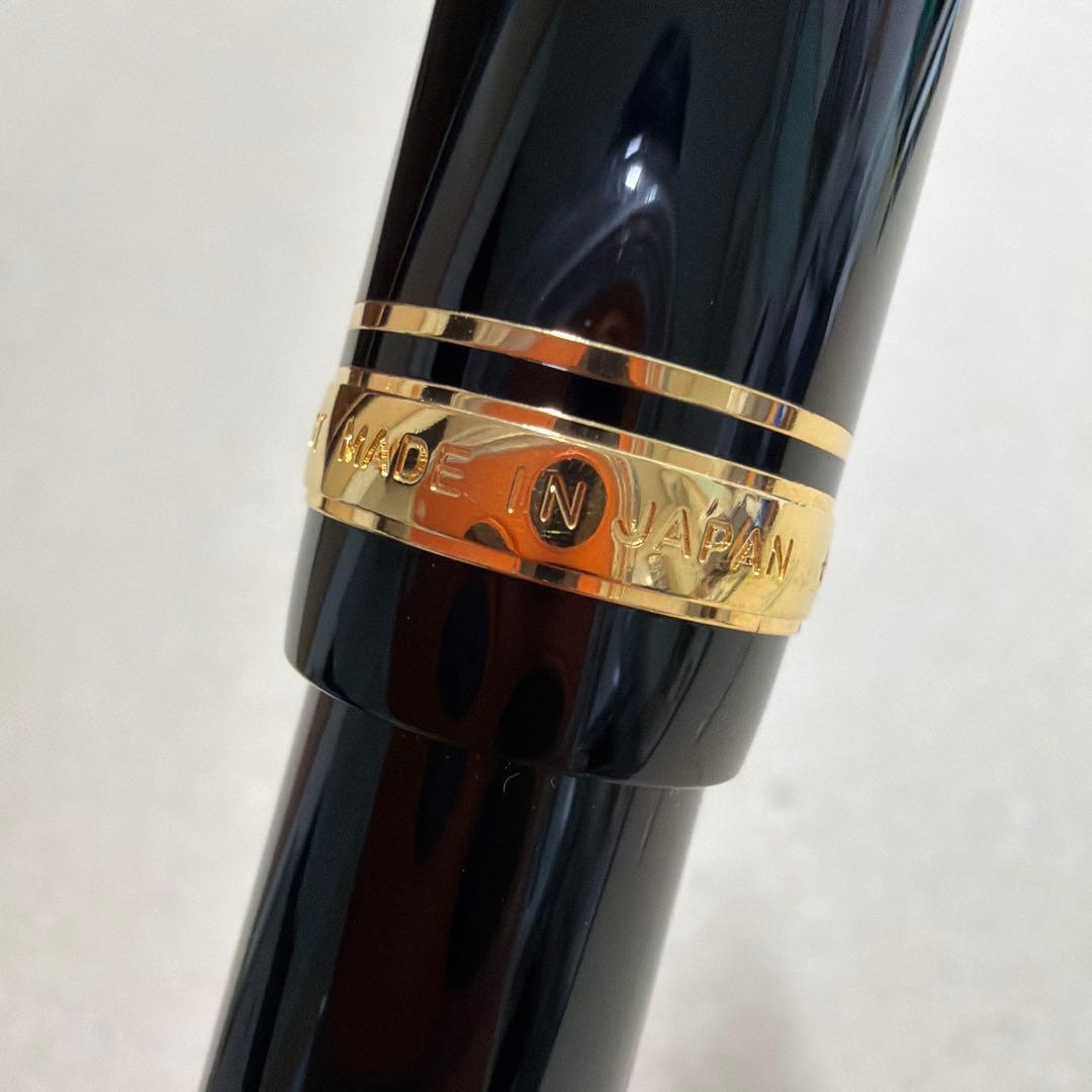 新品 PILOT パイロット Custom カスタム 742 万年筆 SM 黒