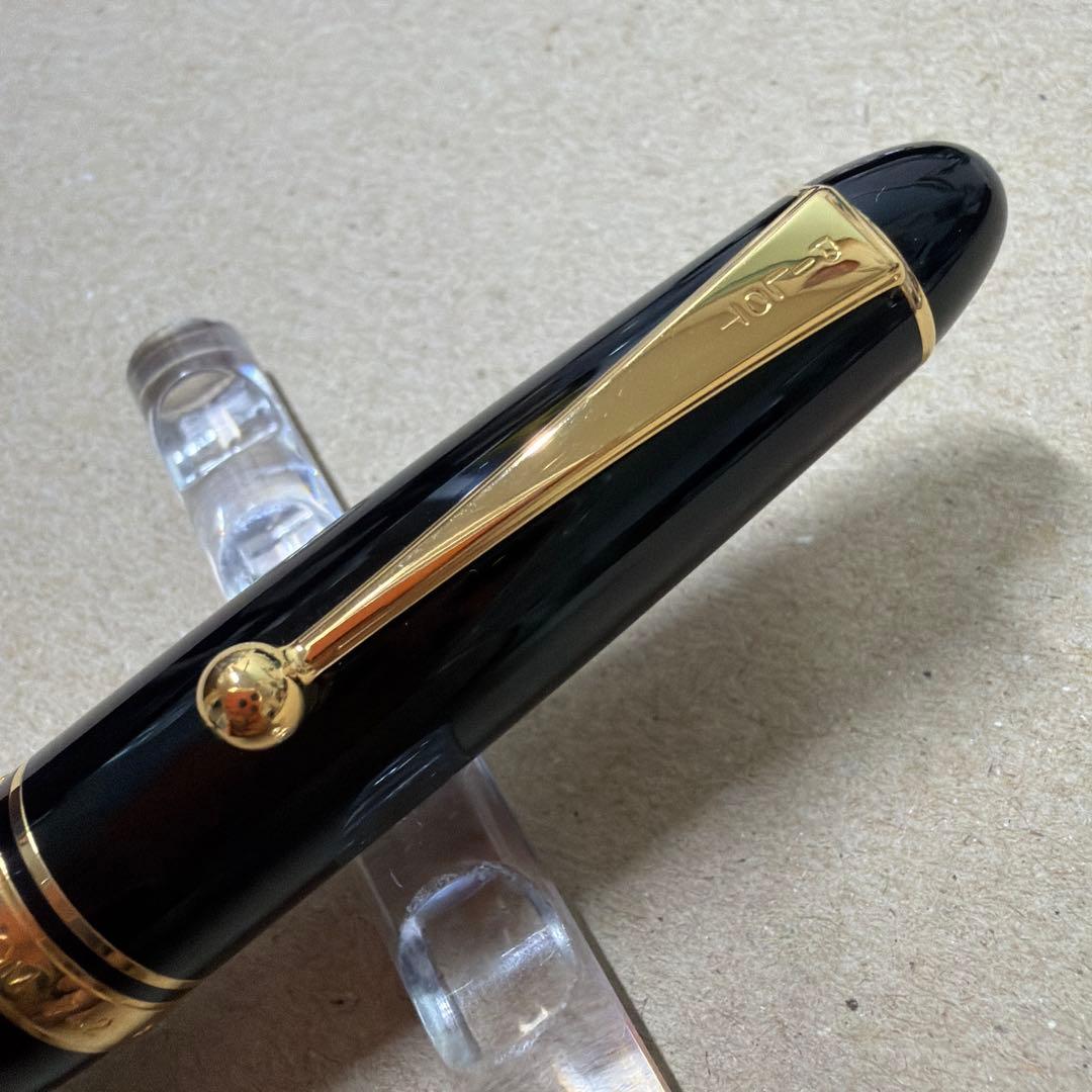 新品 PILOT パイロット Custom カスタム 742 万年筆 SM 黒