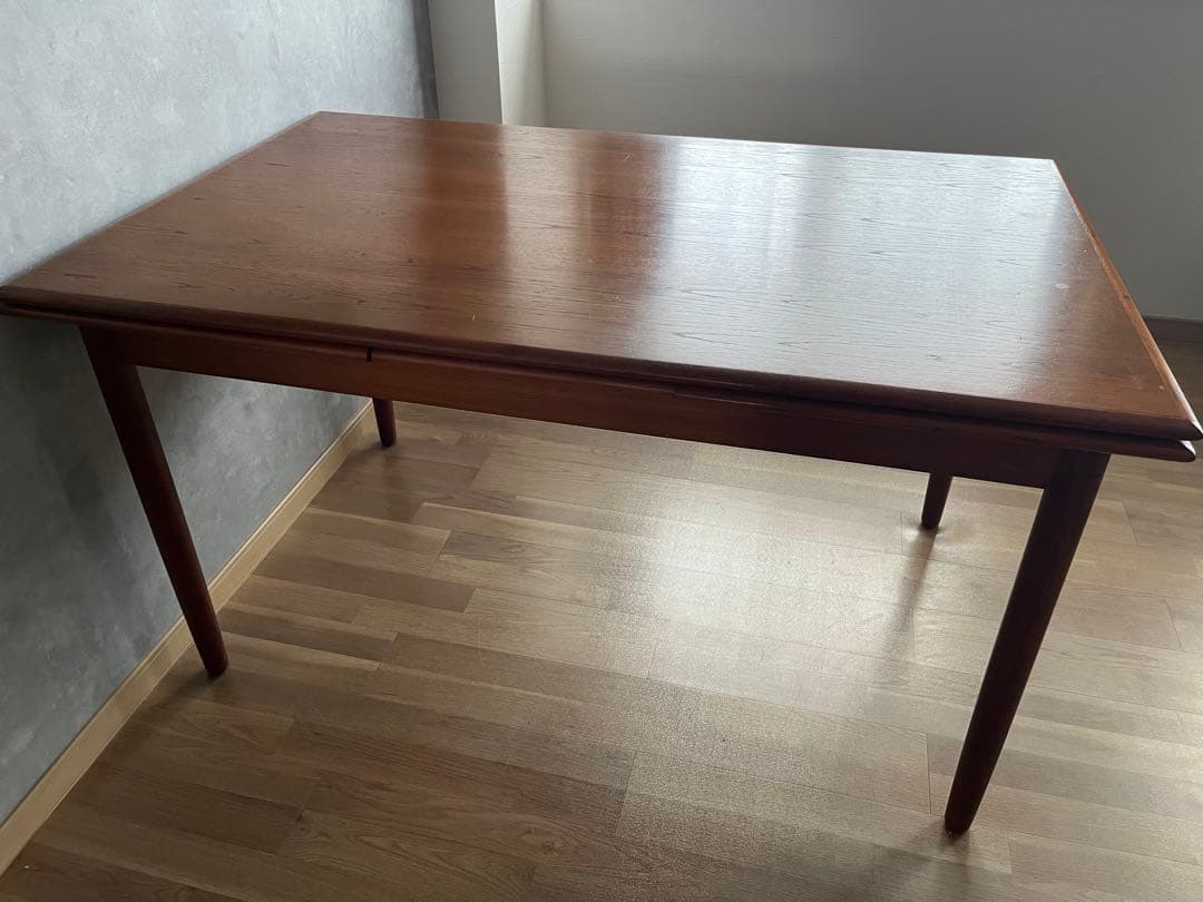 北欧ヴィンテージ　ダイニングテーブル