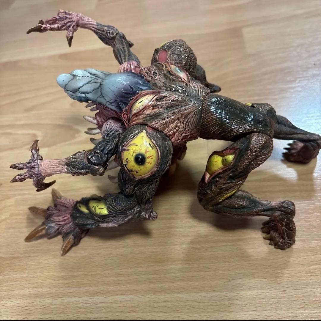 バイオハザード Ｇ ウィリアム・バーキン(第4形態) フィギュア