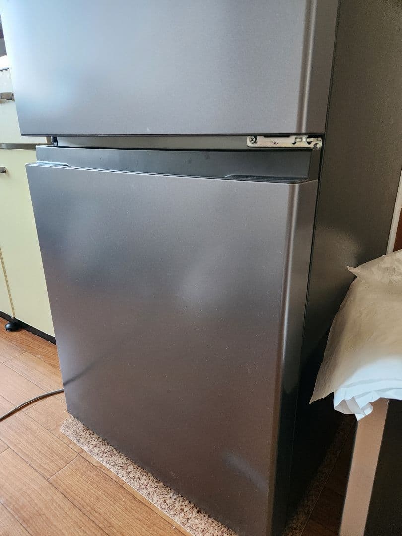 【ほぼ新品】（蓮くん様取り置き）シルバー 上下二段式冷蔵庫 コンパクト