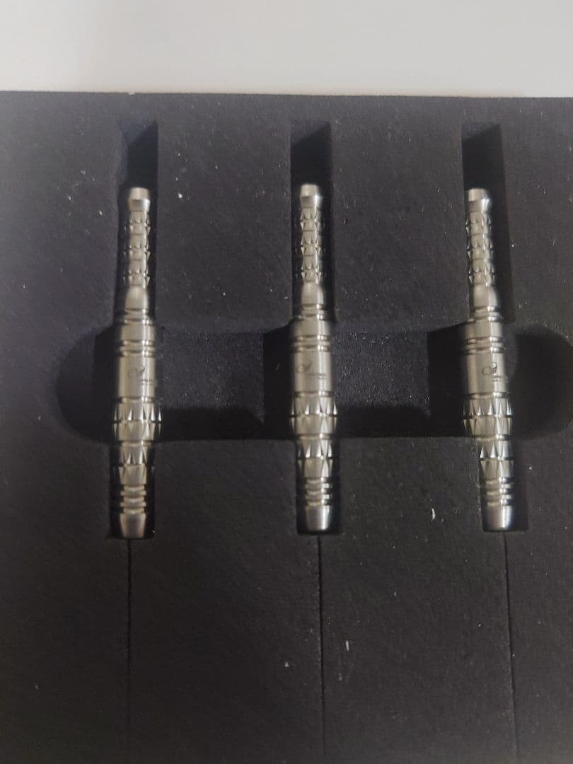 コスモダーツ 安食賢一モデル 2BA