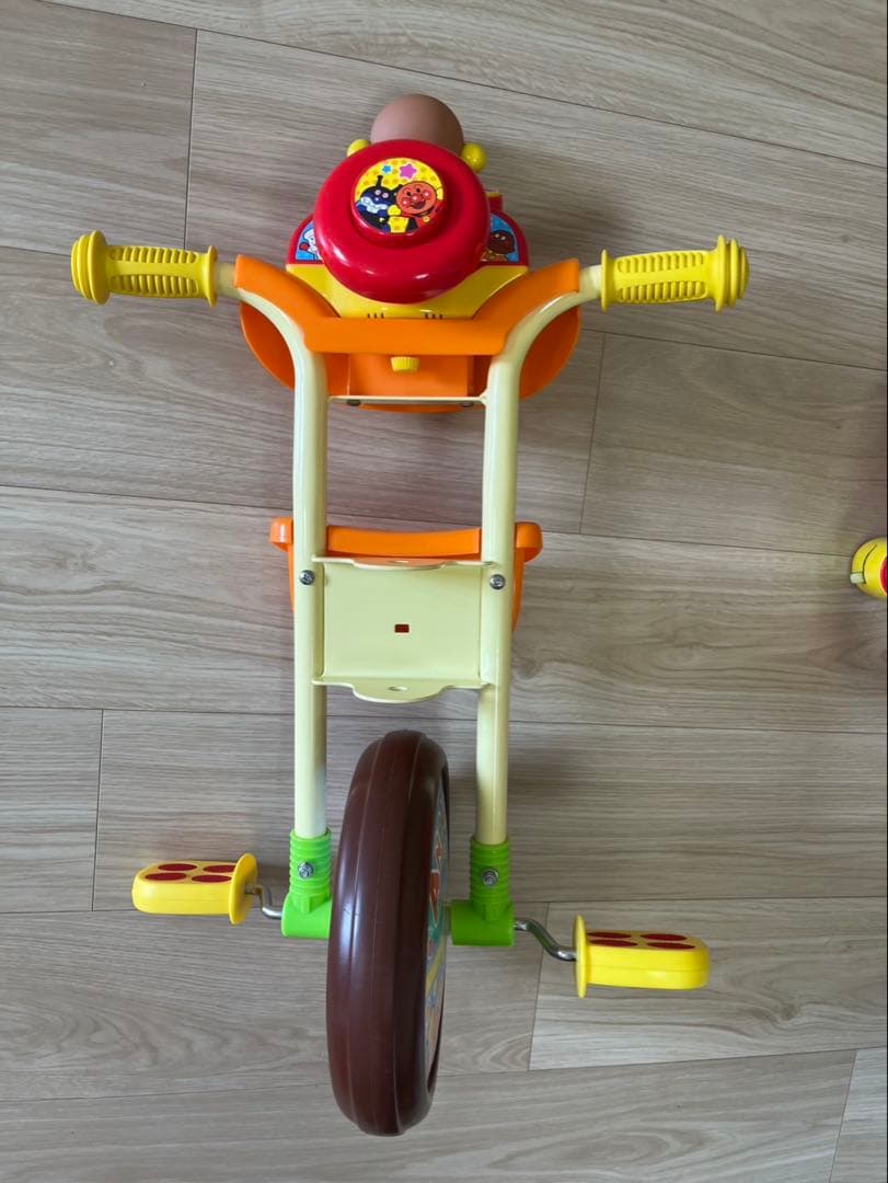 美品】室内 アンパンマン デラックスII 三輪 アンパンマン三輪車