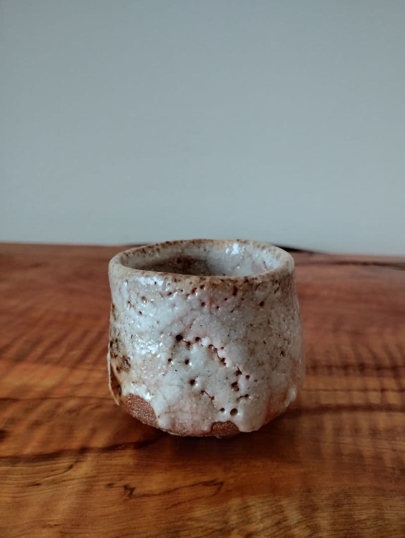 値下げしました 加藤芳比古 志野ぐい呑です。