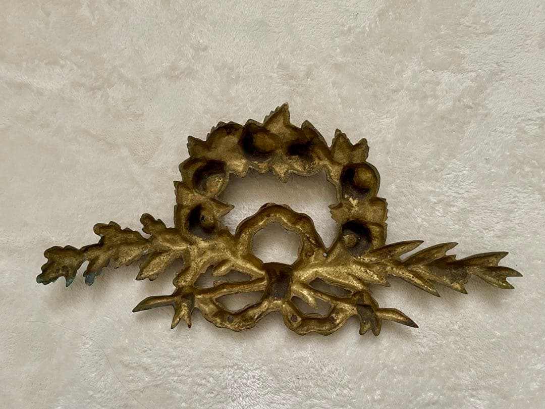フランスアンティーク リボンとローズリースのオルモル装飾品 真鍮