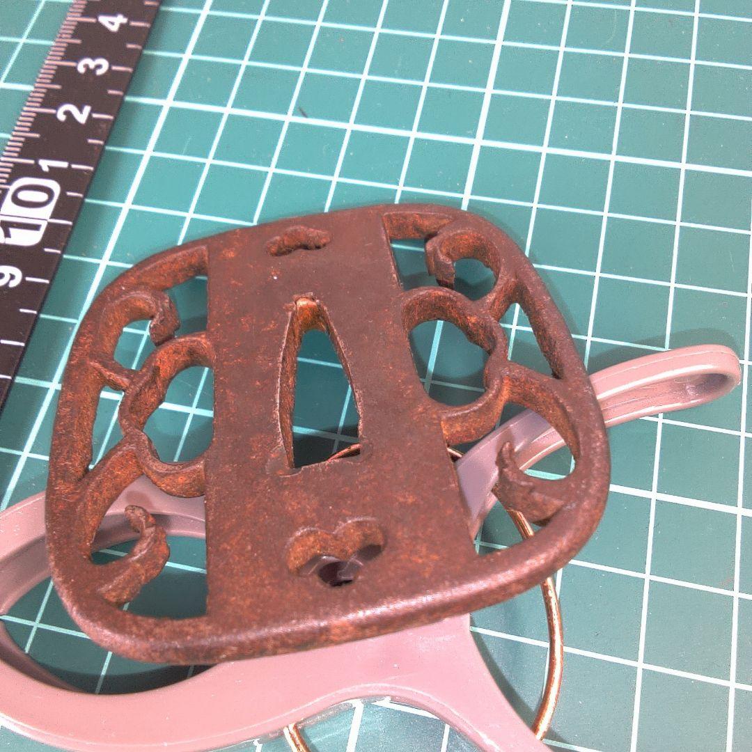 小物１ 鉄製 鍔(つば) 複雑な模様