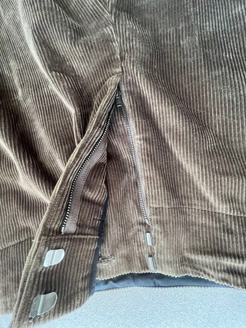 MARGARETHOWELL23AW 8 WALE COTTON パンツ