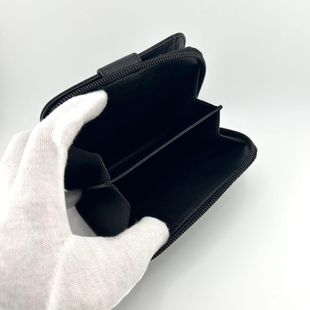 極上美品・保証書付　PRADA 二つ折り　三角プレート　サフィアーノ　ブラック