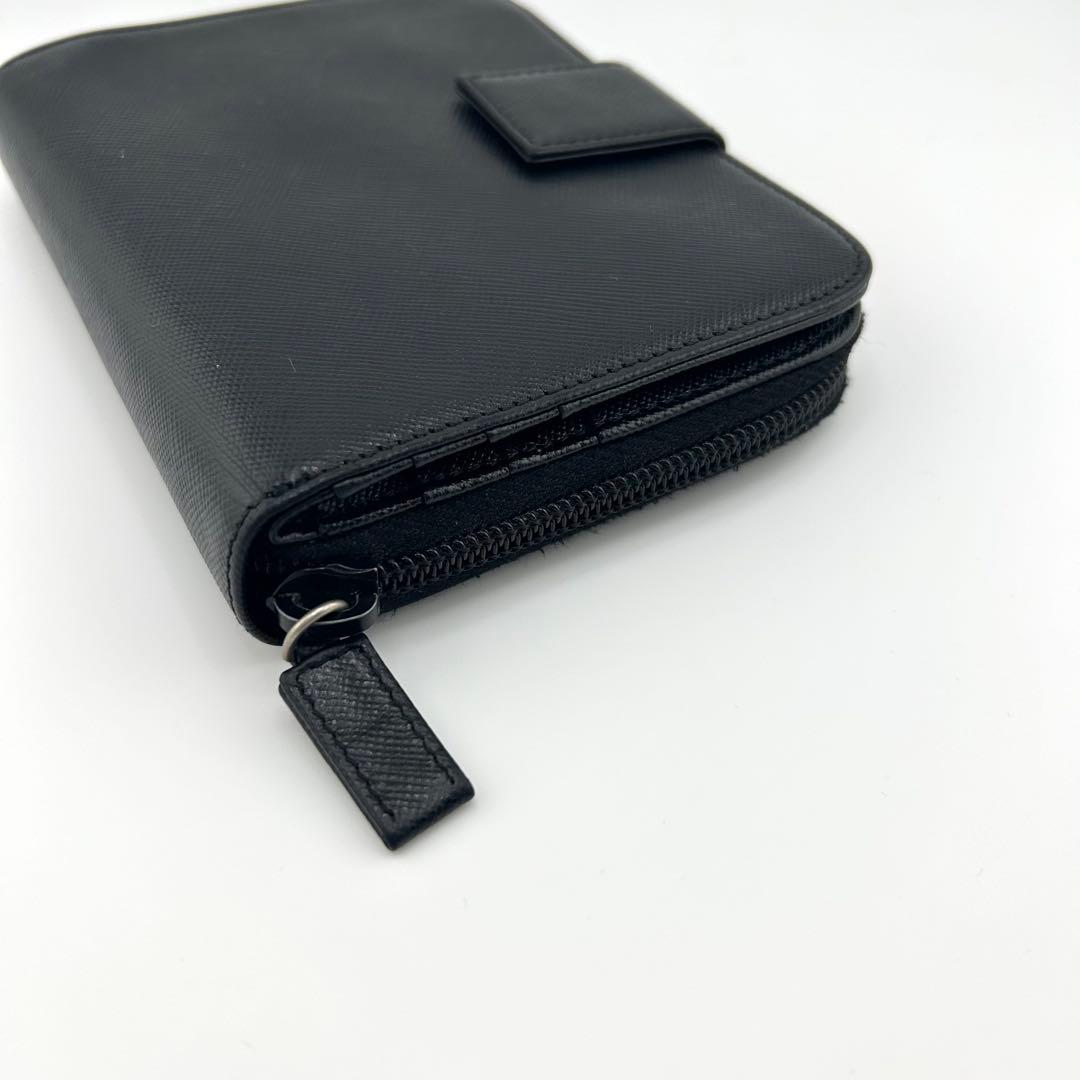 極上美品・保証書付　PRADA 二つ折り　三角プレート　サフィアーノ　ブラック