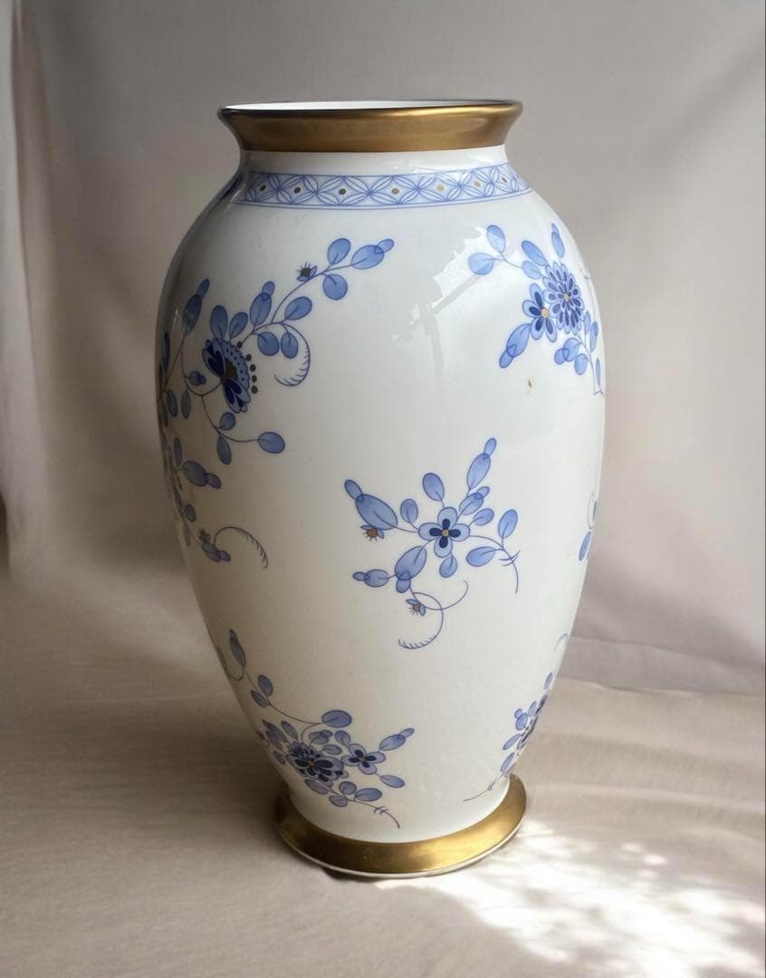 1000円引き★NARUMI（ナルミ ）の花瓶『ミラノ』 金彩に剥げなし