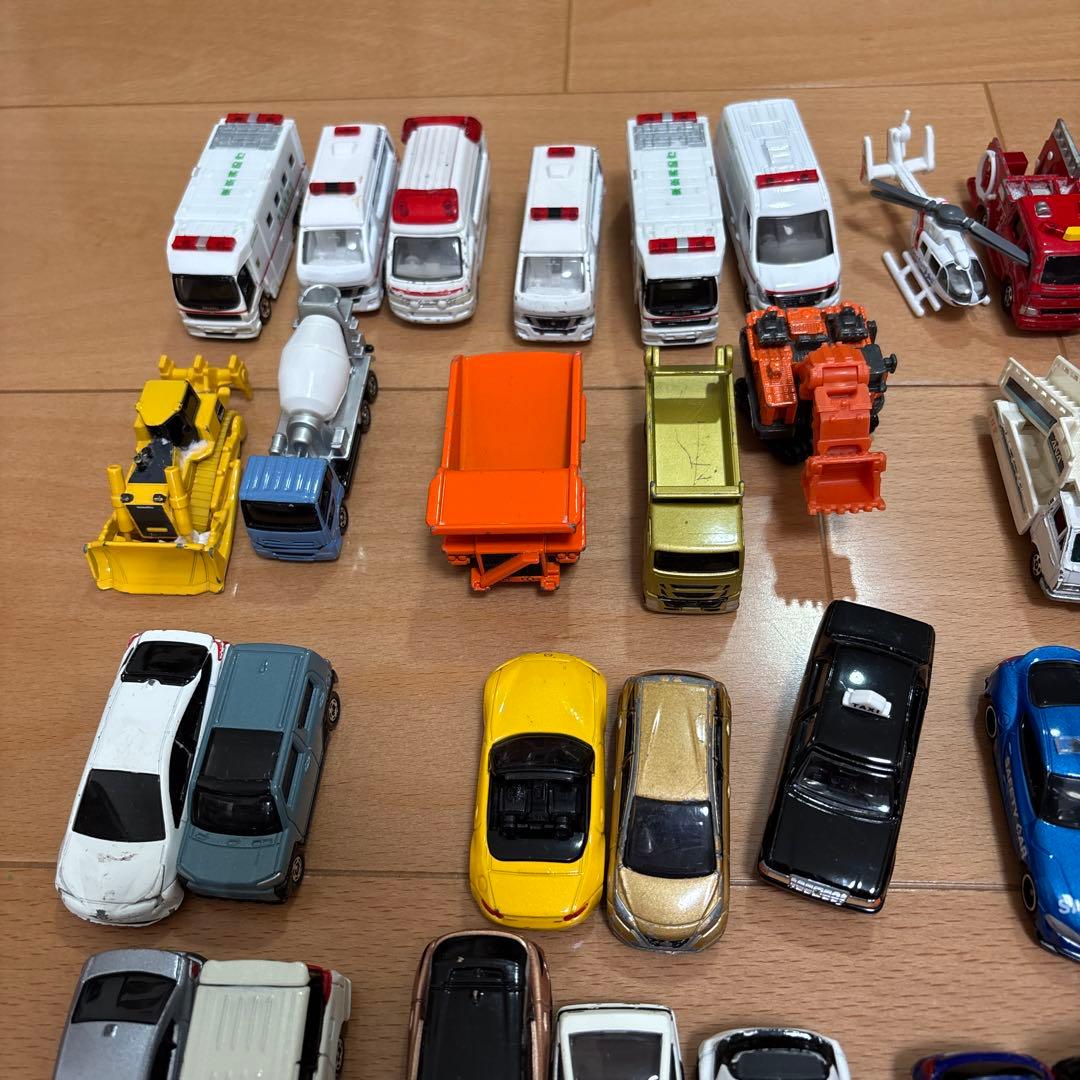 パ*ん様 トミカ　まとめ売り　80台＋