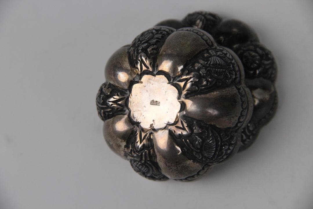 瓜形香合　龍鳳文　Silver925　落款　銀 重さ57.3g Eo15-1