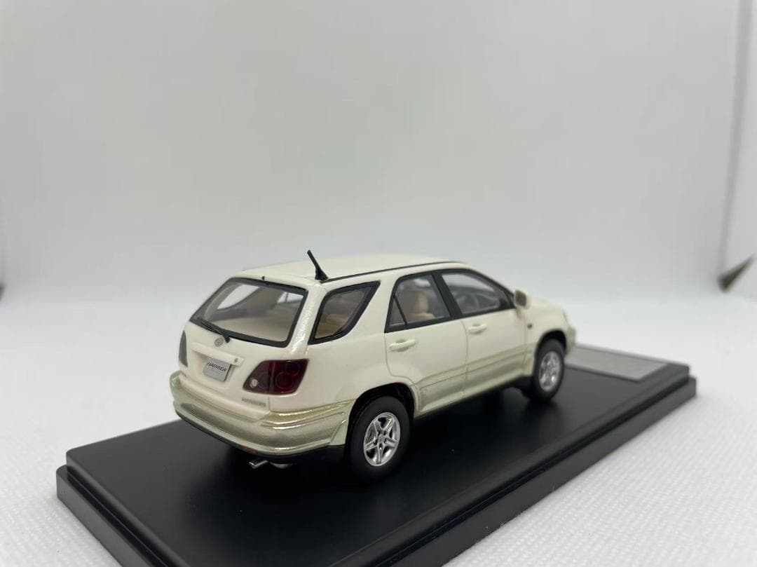 402-635 Hi-Story 1/43 トヨタ HARRIER ホワイト
