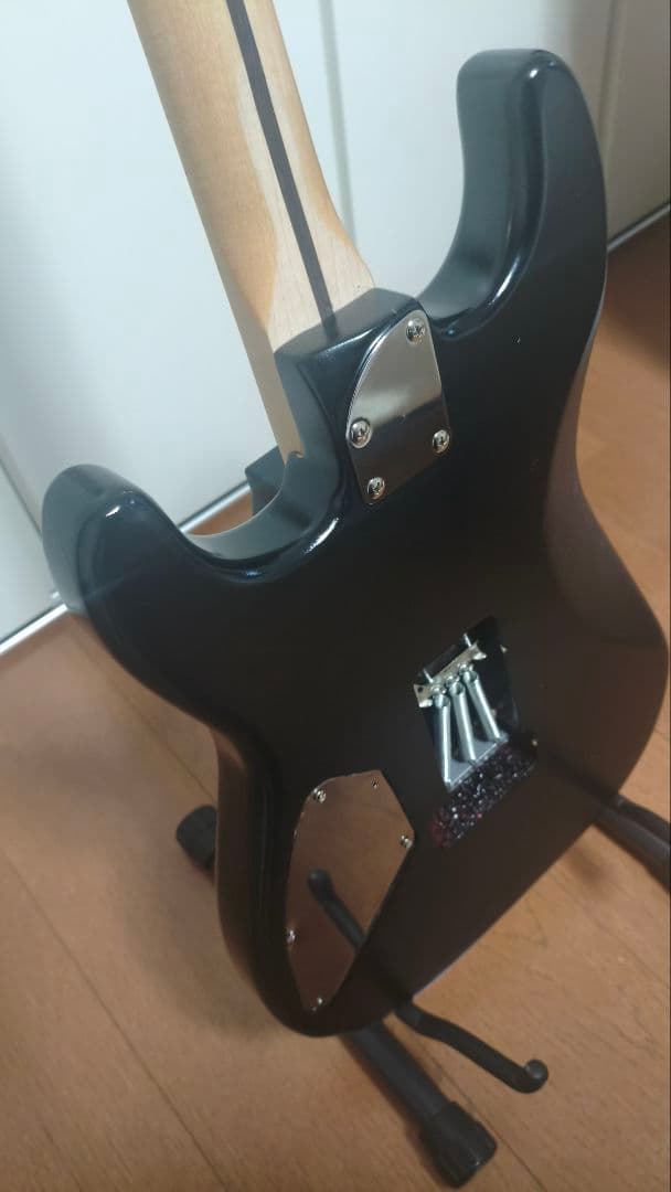 EMG-SAピックアップG柄ラージヘッドストラトタイプ不気味なエレキギター