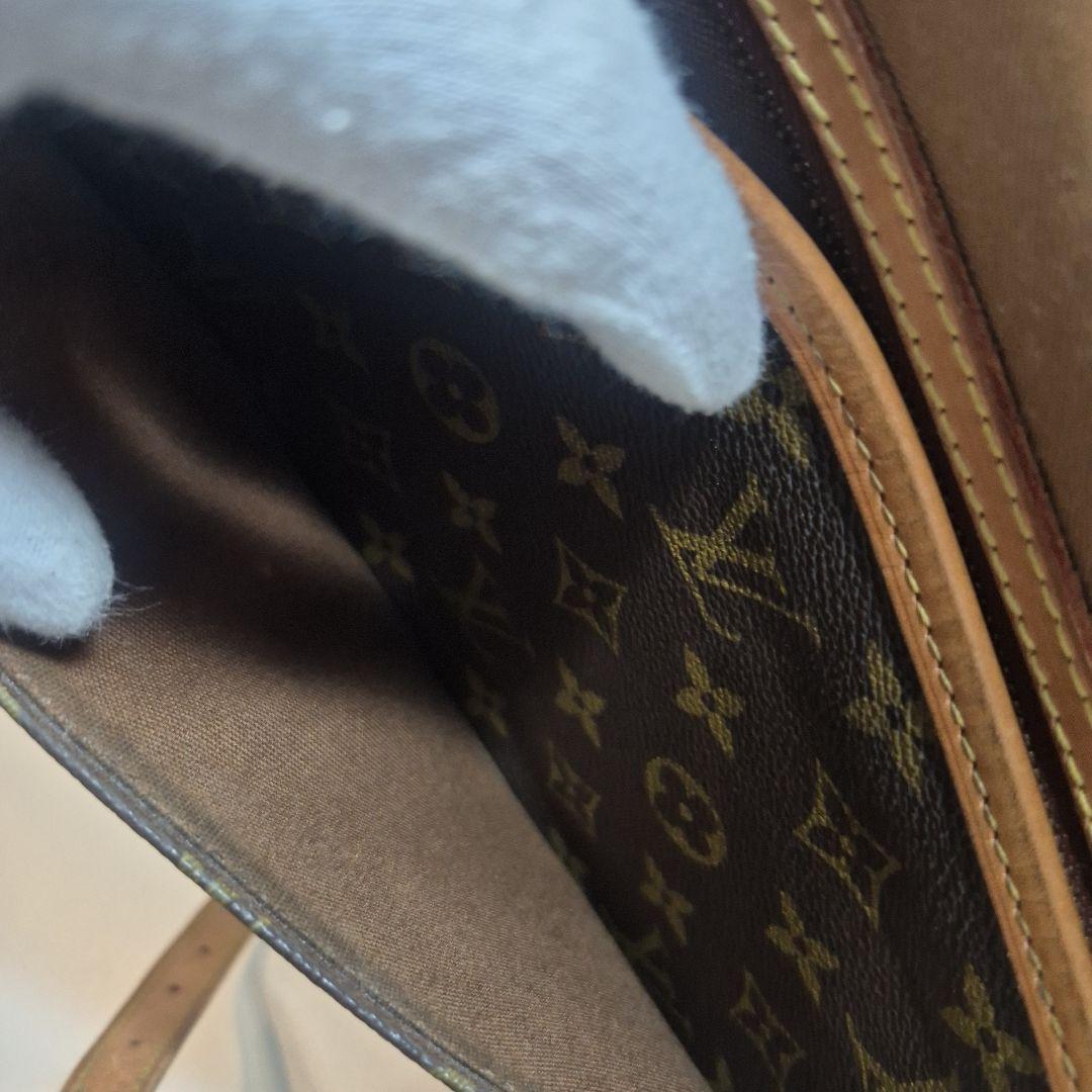 希少　廃盤　ヴィトン　モノグラム　ソローニュ　M42250