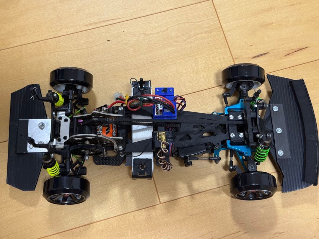 ラジコン 1/10 アルファロメオ 155 ドリフト