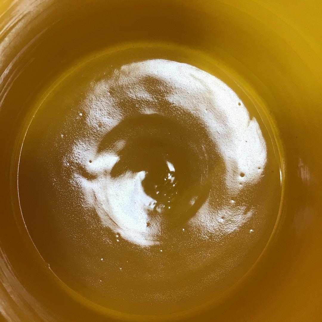 Ｐ９４８　水指　『平安　高野昭阿弥造』『黄交趾』『金彩竹之図』　共箱　茶道具