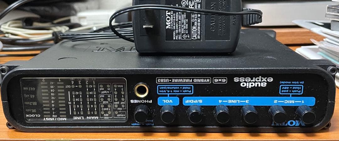 [美品] MOTU audio express オーディオインターフェイス MOTU AudioExpress FireWire ・ USB / MIDI ・ オーディオ