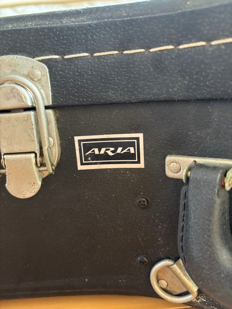 Fender SONORAN S NUT(ハードケース付属)