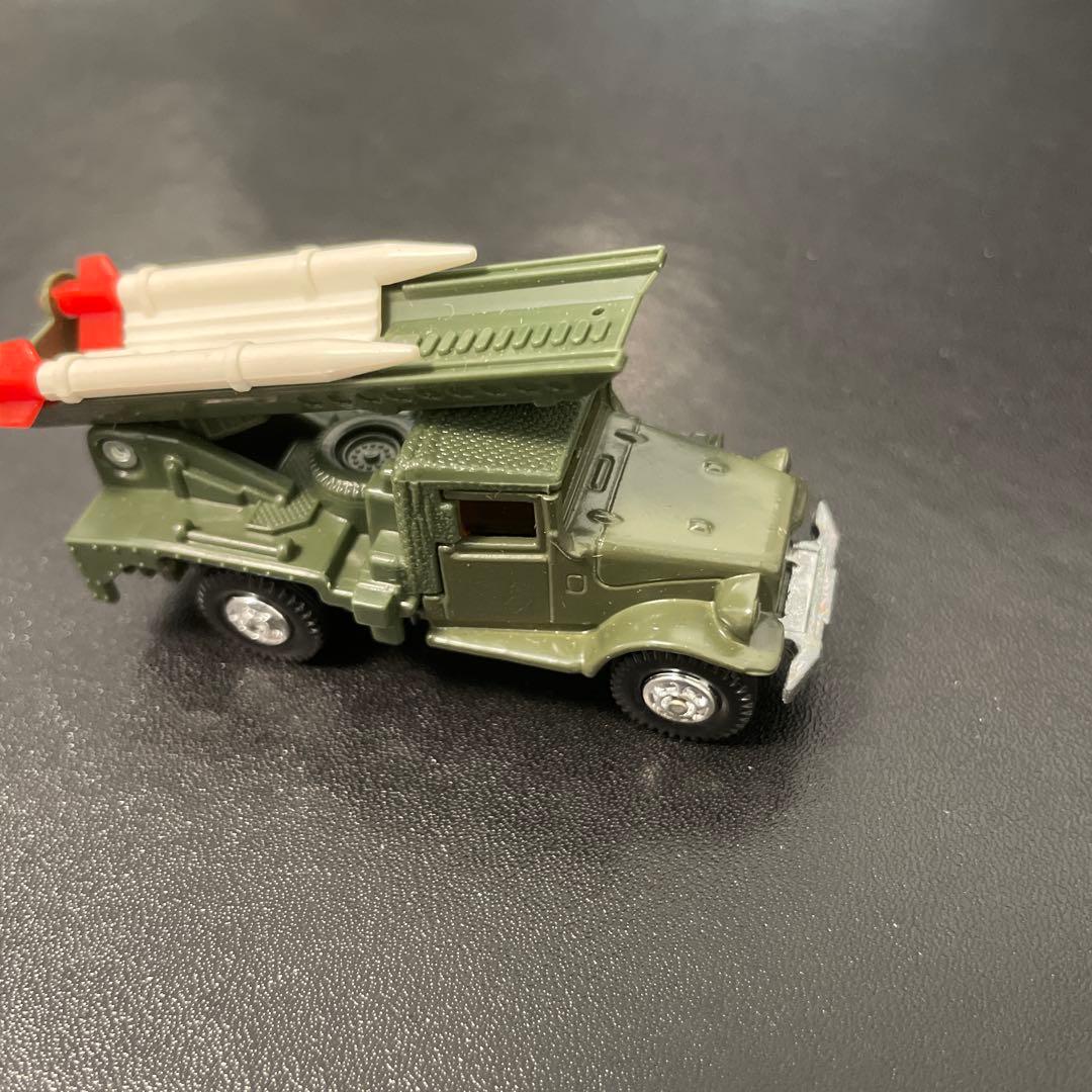 ナ*タ様 トミカ　黒箱　77 トヨタ　自衛隊ロケット車