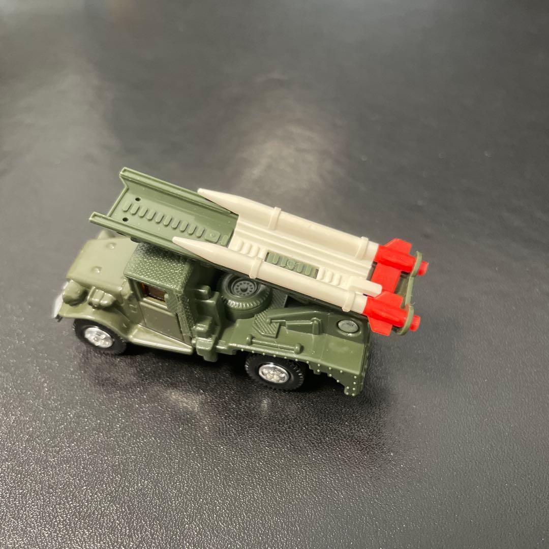 ナ*タ様 トミカ　黒箱　77 トヨタ　自衛隊ロケット車