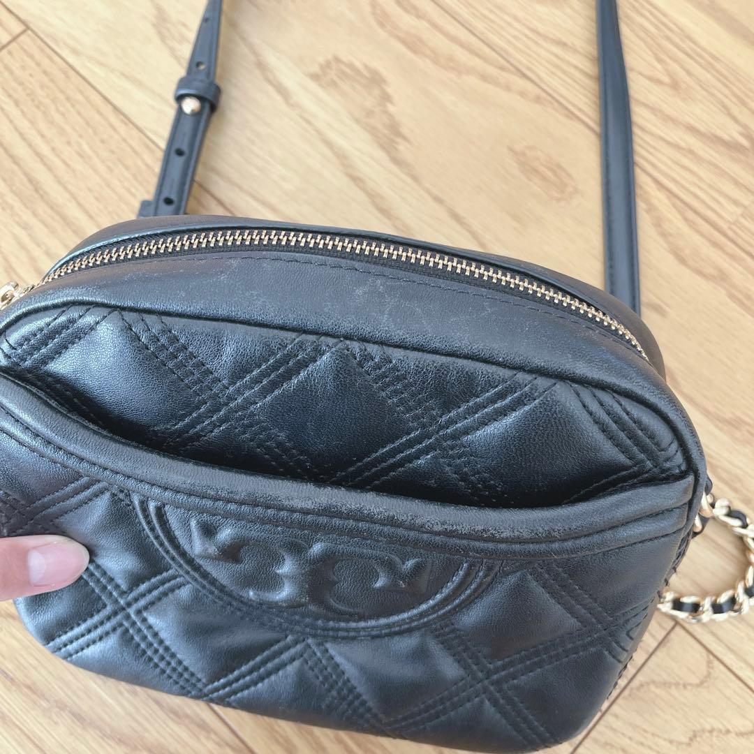 ブラック キルティング ショルダーバッグ トリーバーチ
