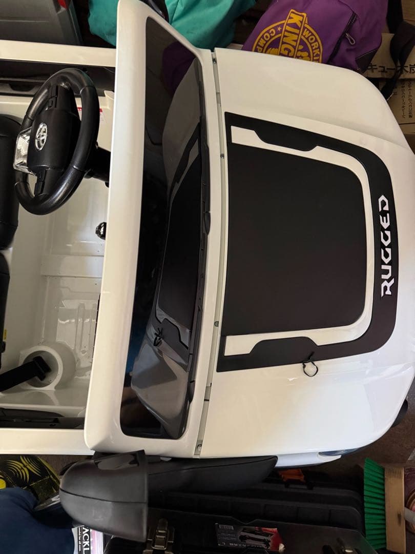 乗用ラジコン　ハイラックス　RUGGED X　4wd