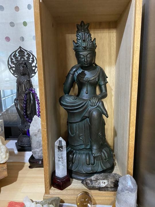 ✨秘蔵弥勒菩薩半跏像✨