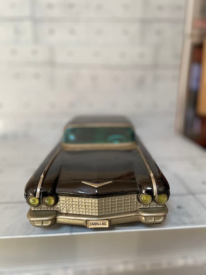 ヨネザワ　1960年代ブリキ大型キャデラック赤・黒2台460mm