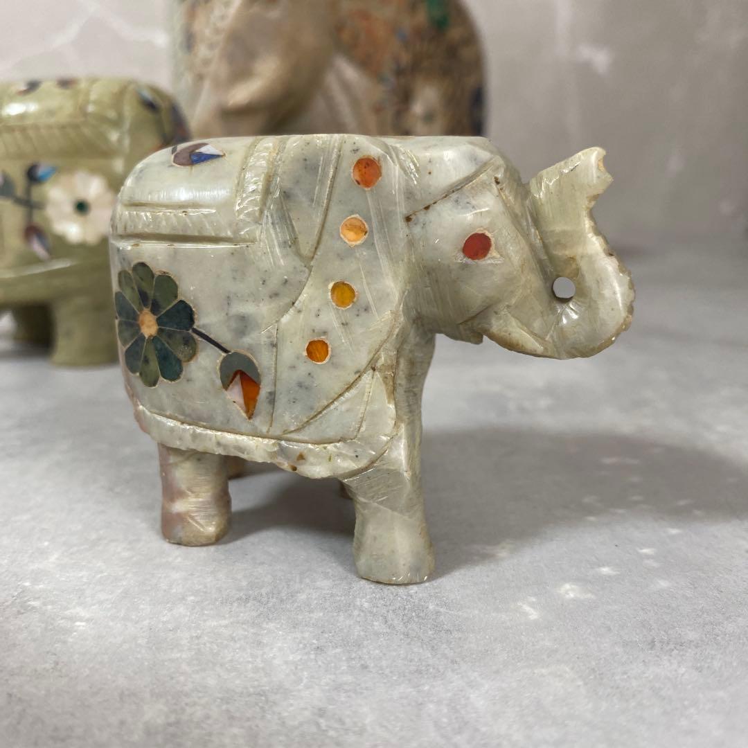 インド工芸品 天然石 花柄 象の置物 大中小3点 縁起物