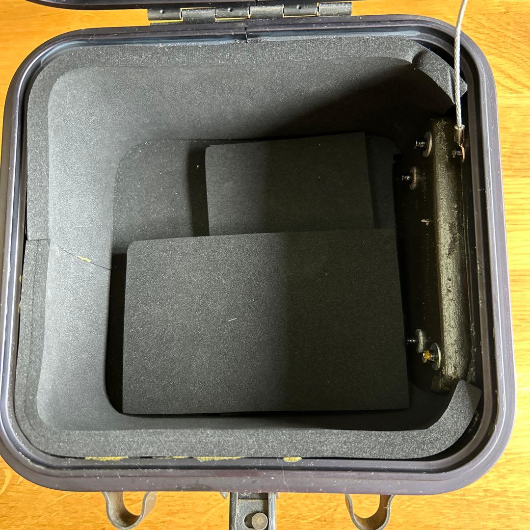 米軍放出品　ミリタリーボックス　ナイトヴィジョン　バッテリーケース