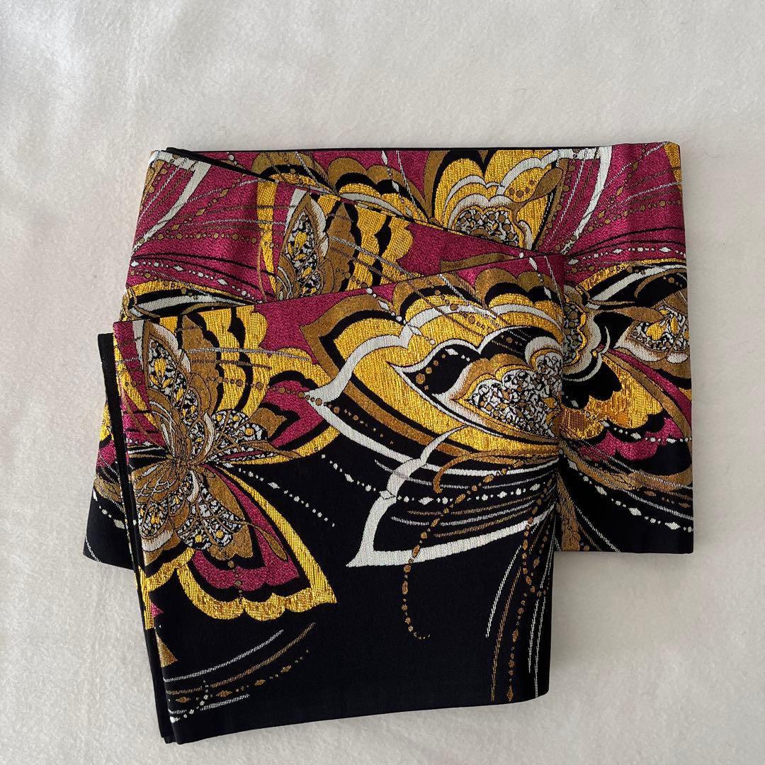 振袖におススメ！！蝶模様袋帯 黒地に金紫赤の豪華さ！個性的に自分