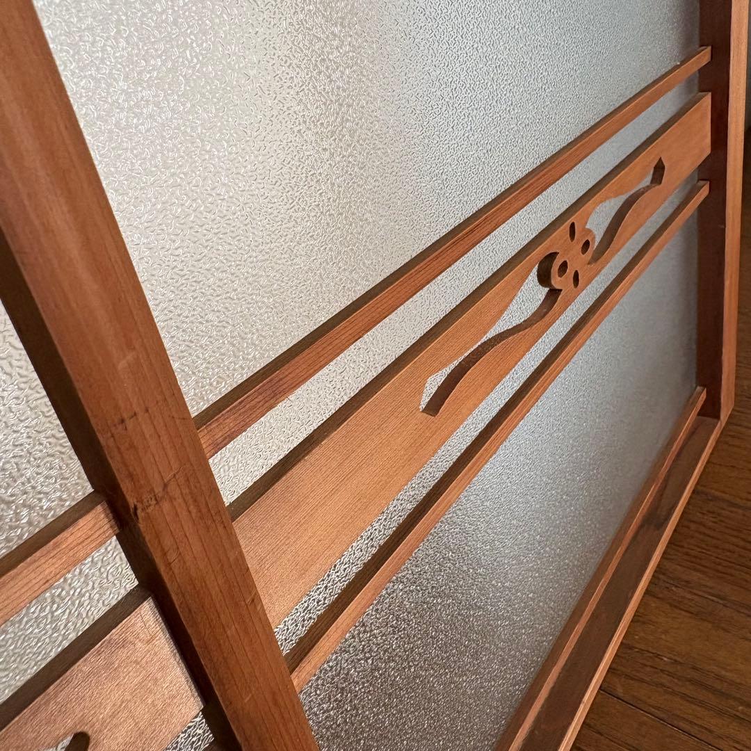 昭和板型ガラス 木枠付き 透かし彫り パーテーションの部品 間仕切り 衝立