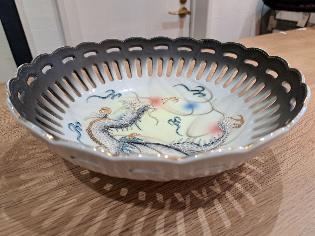 里帰り伝統工芸 浮龍絵皿 MARUKU CHINA