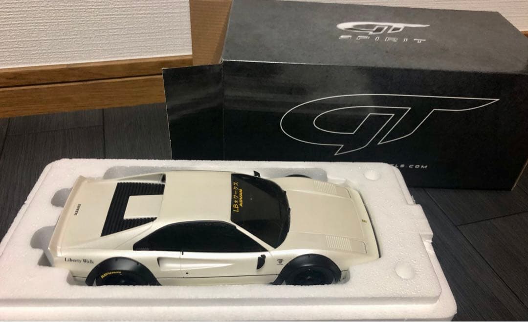 LBワークス GTスピリット1/18 フェラーリ308GTB 400台限定