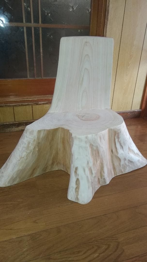 檜　切り株の椅子　丸太　背もたれ付き