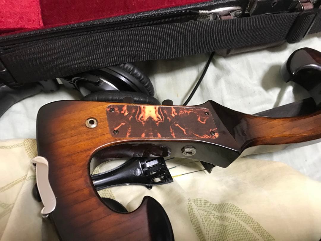 STRAUS　 エレキバイオリン