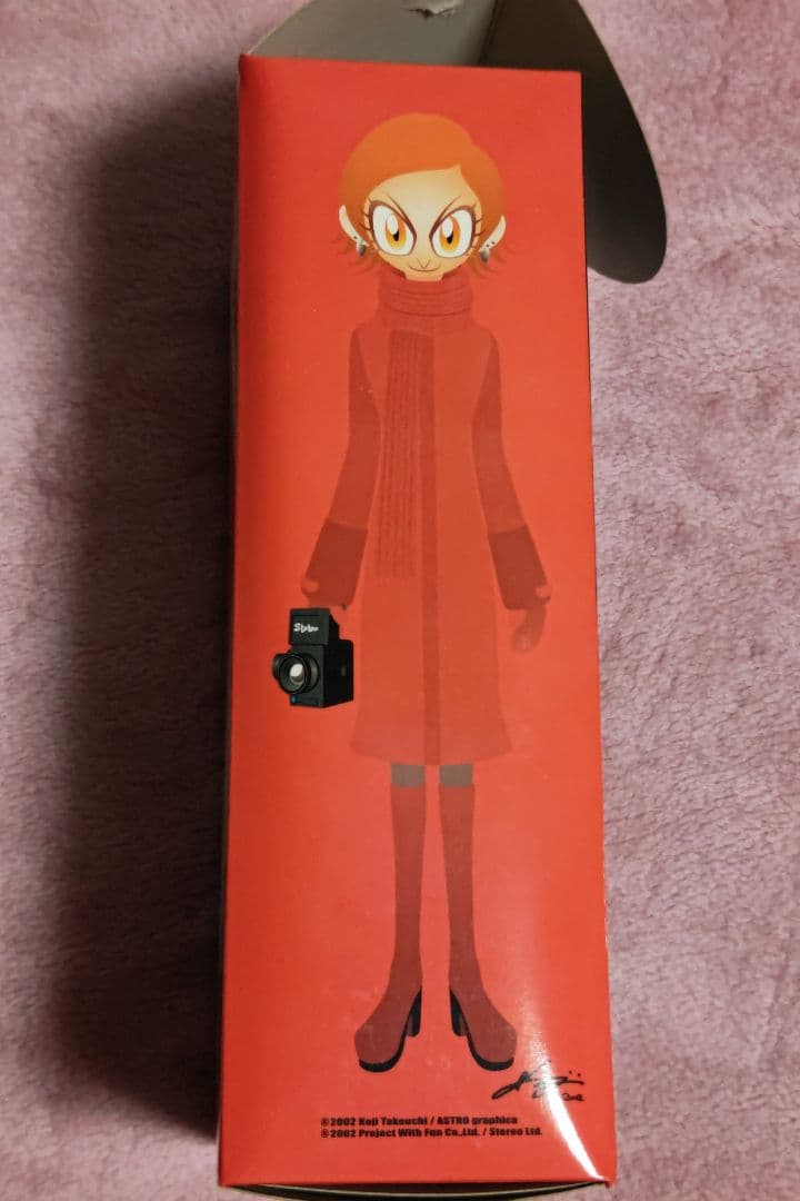 香港の公式　Who's Next Girl Stereoフィギュア　カメラ付き