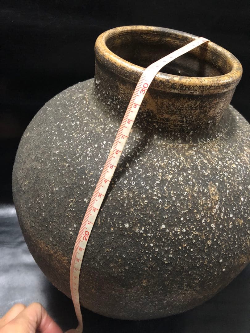 美しい古美術◾️蔵から釉薬のプチプチしたかなり雰囲気のある壺、壷