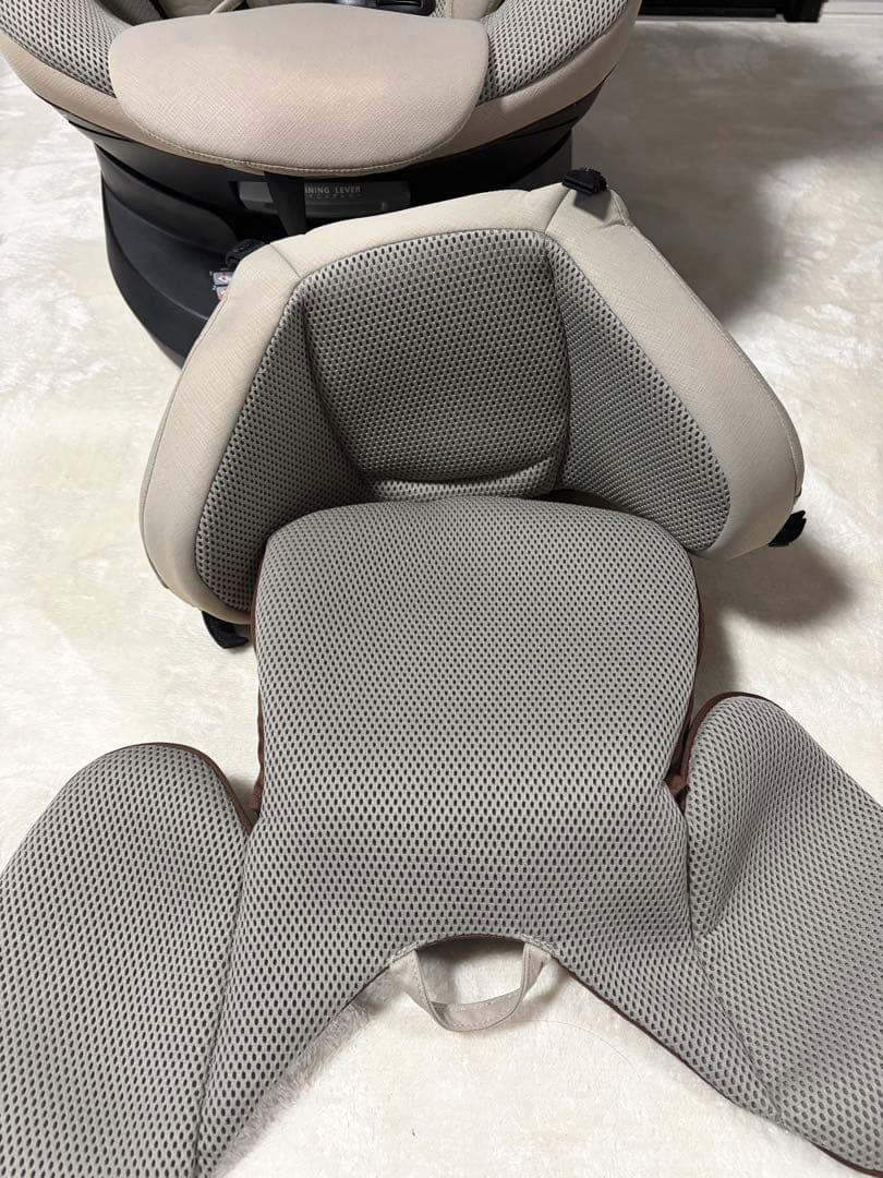 【美品】AILEBEBE クルットR グランス ISOFIX取付チャイルドシート