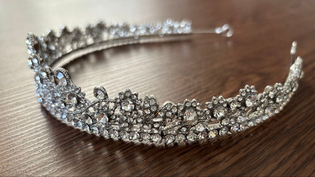 ティアラ　結婚式