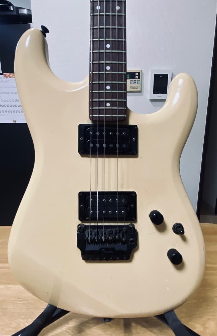 JUNK-FENDER HH E SERIAL 年1986