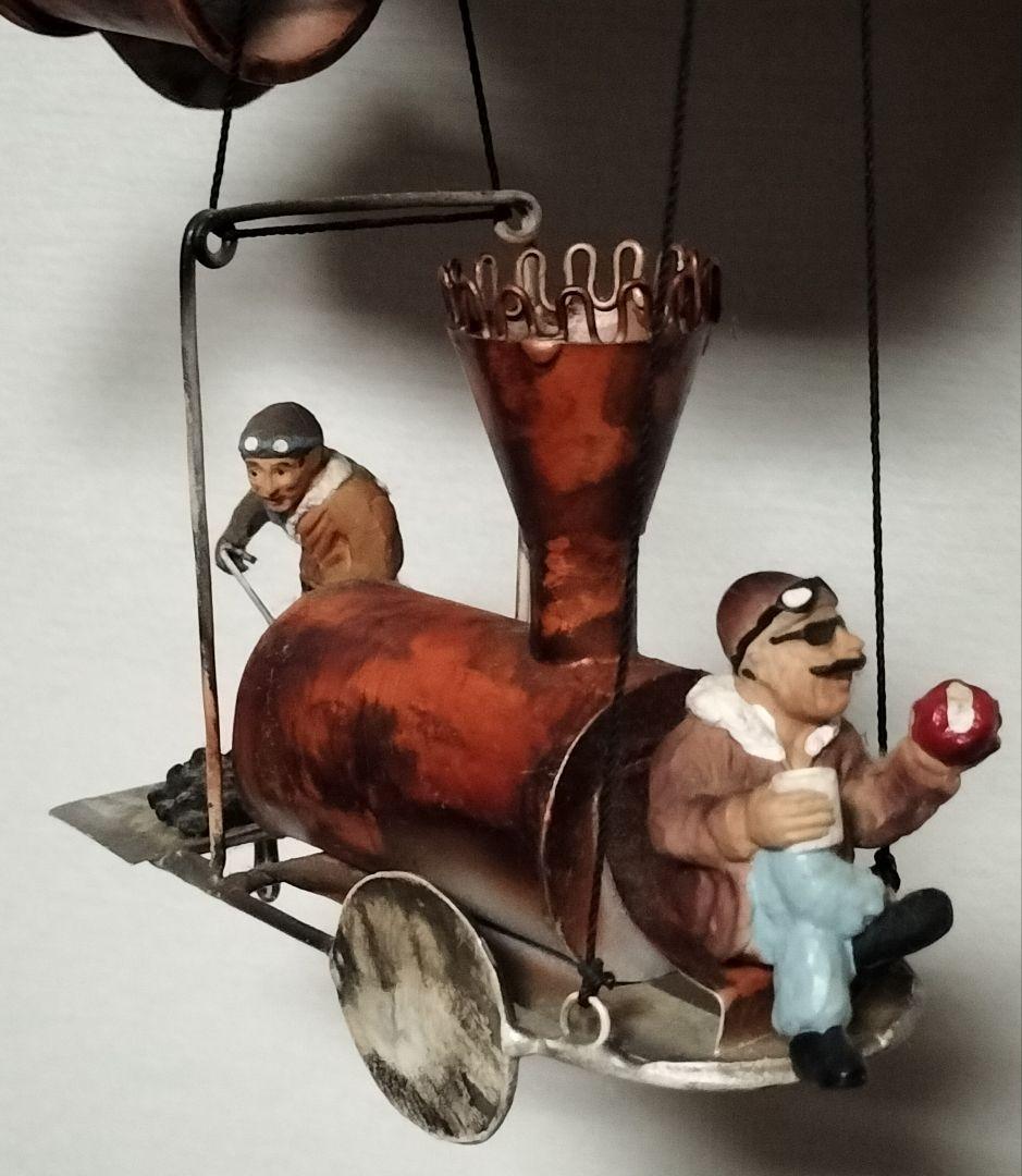 ブリキ バルーン 気球 アンティーク 熱気球 ゴンドラ釜焚き人形 - メルカリ